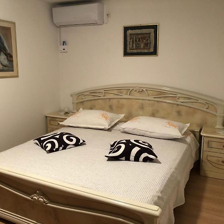 Apartment Danka 奥米什 外观 照片