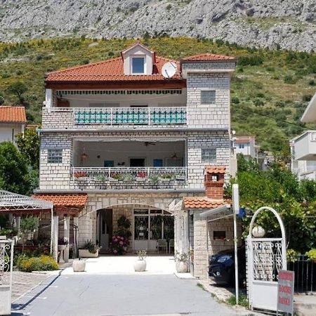 Apartment Danka 奥米什 外观 照片