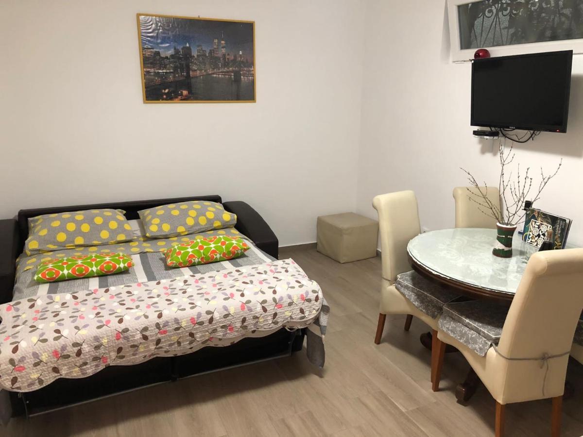 Apartment Danka 奥米什 外观 照片