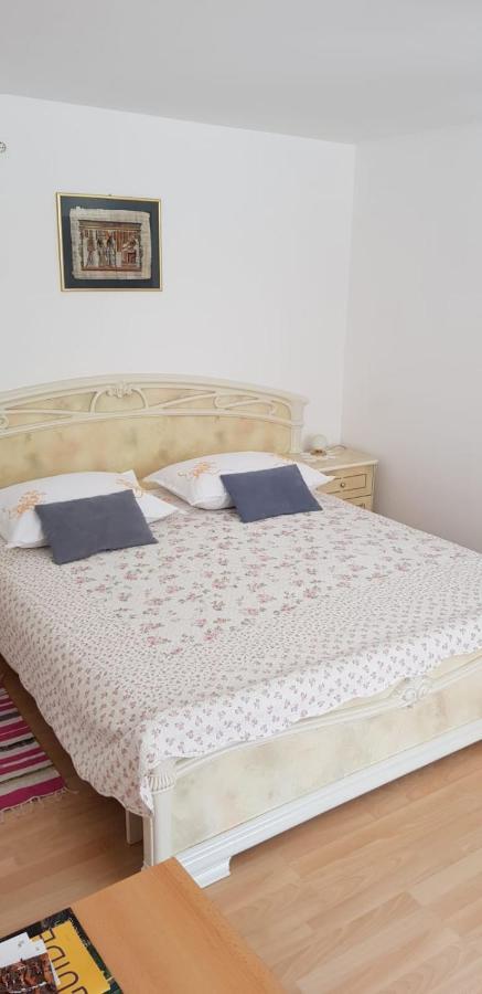 Apartment Danka 奥米什 外观 照片